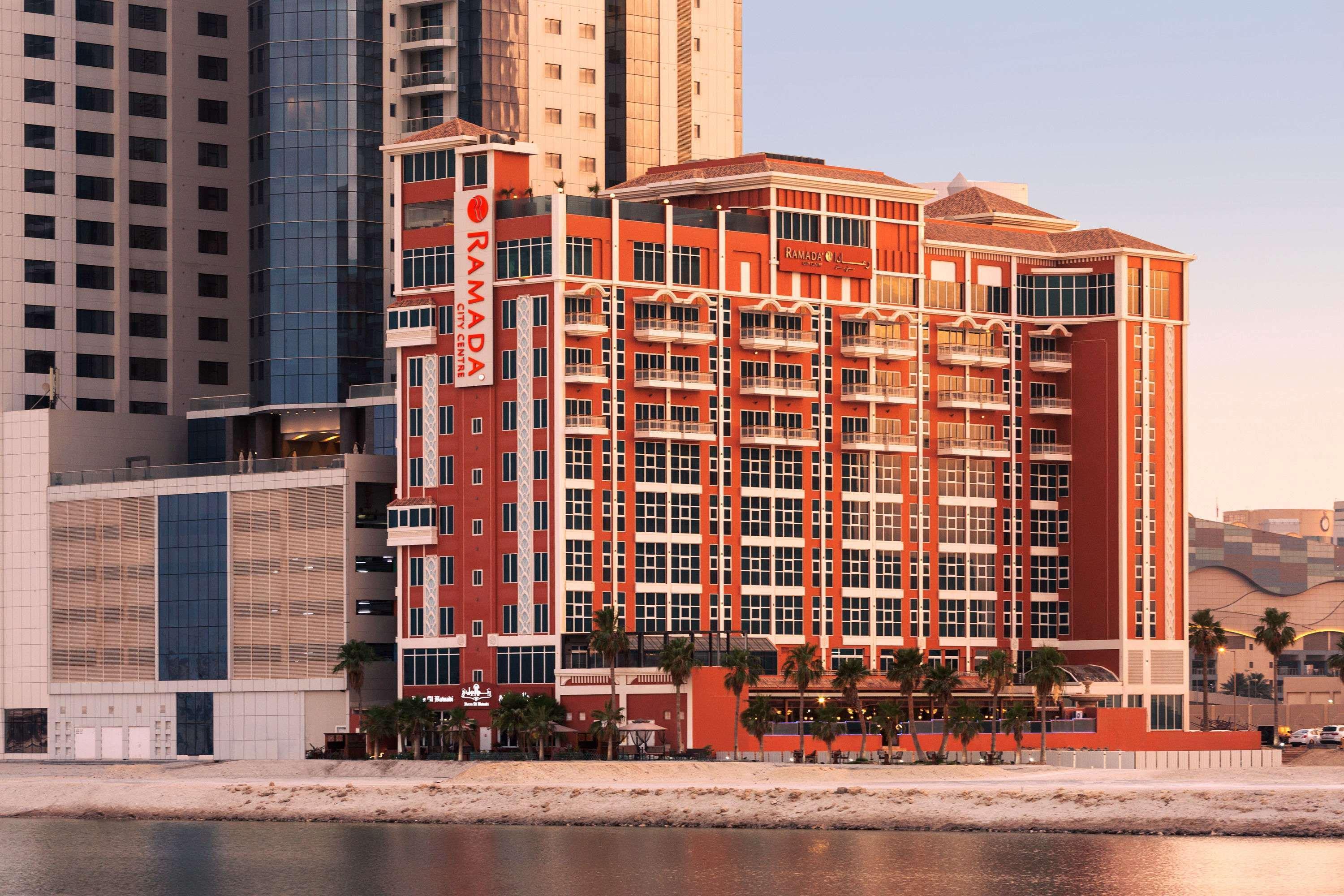 Ramada By Wyndham Manama City Centre Ngoại thất bức ảnh