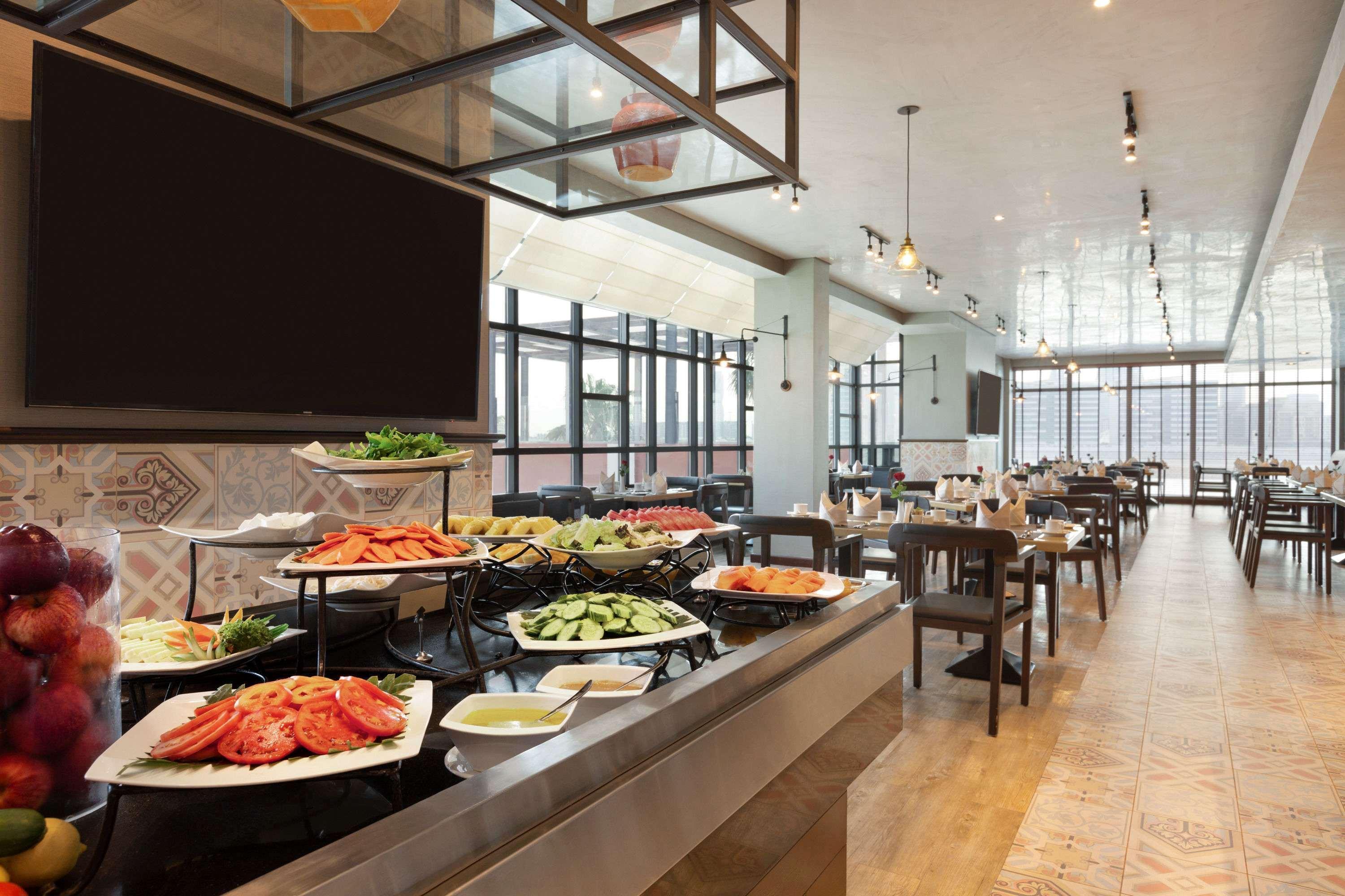 Ramada By Wyndham Manama City Centre Ngoại thất bức ảnh