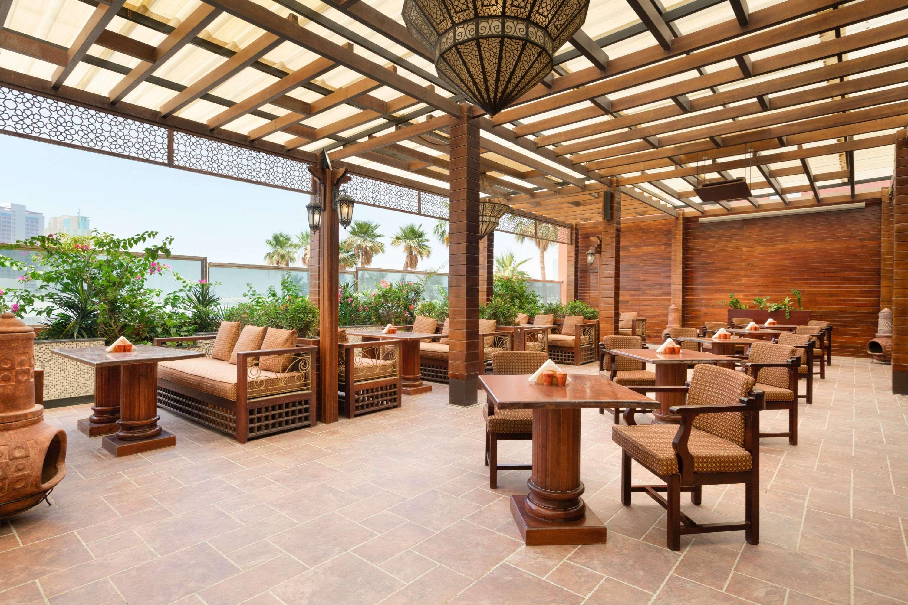 Ramada By Wyndham Manama City Centre Ngoại thất bức ảnh