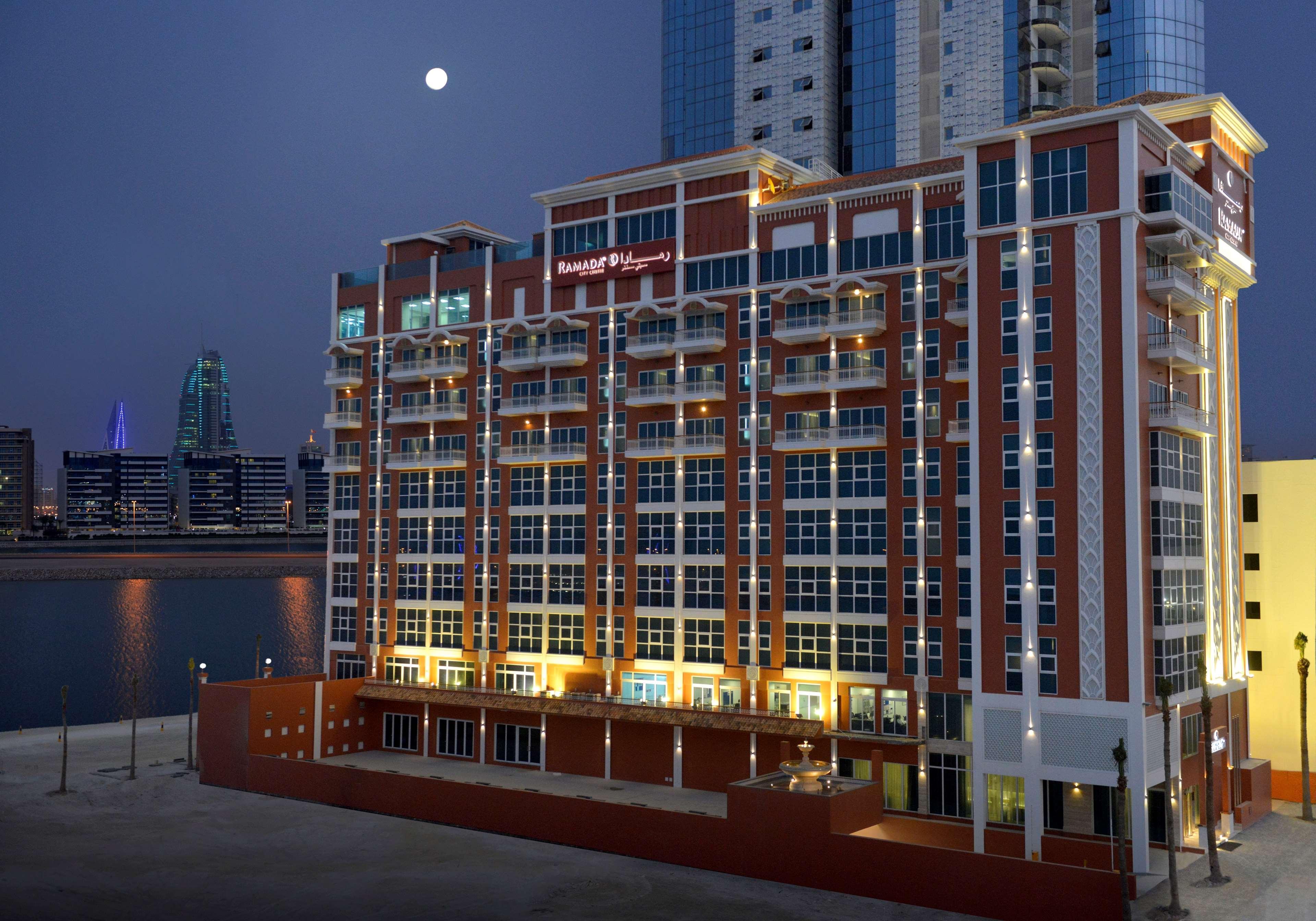 Ramada By Wyndham Manama City Centre Ngoại thất bức ảnh