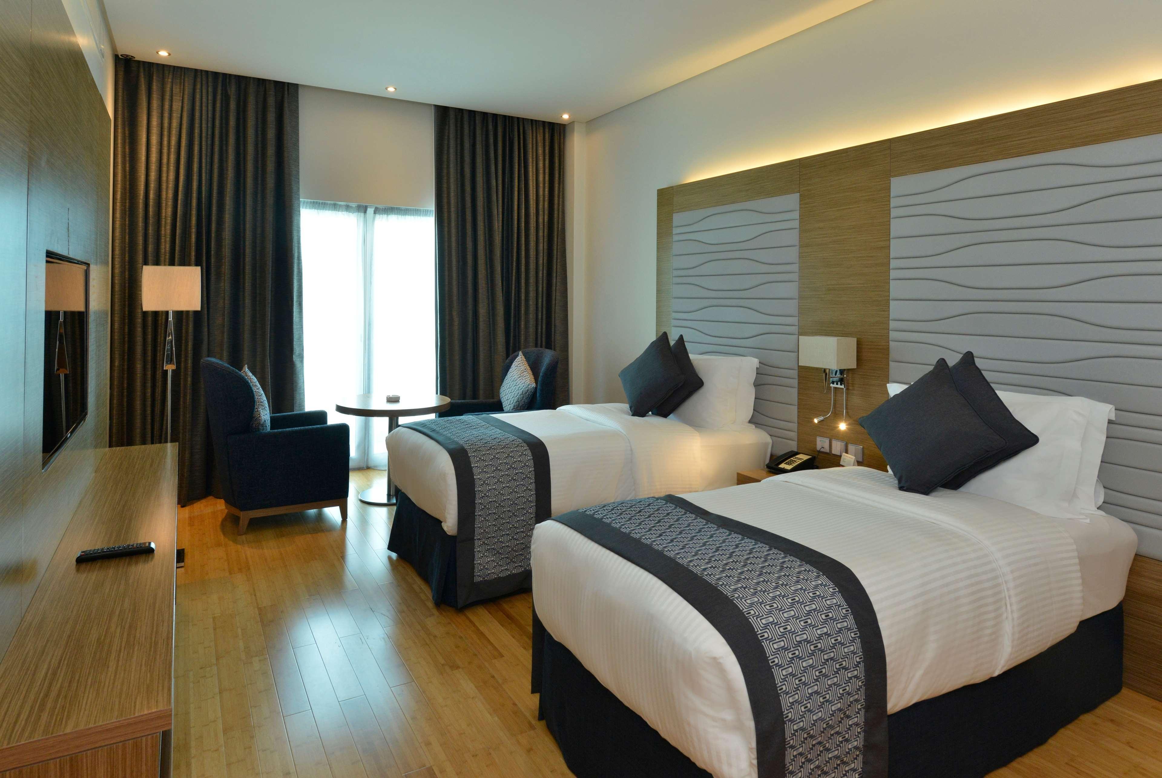 Ramada By Wyndham Manama City Centre Ngoại thất bức ảnh