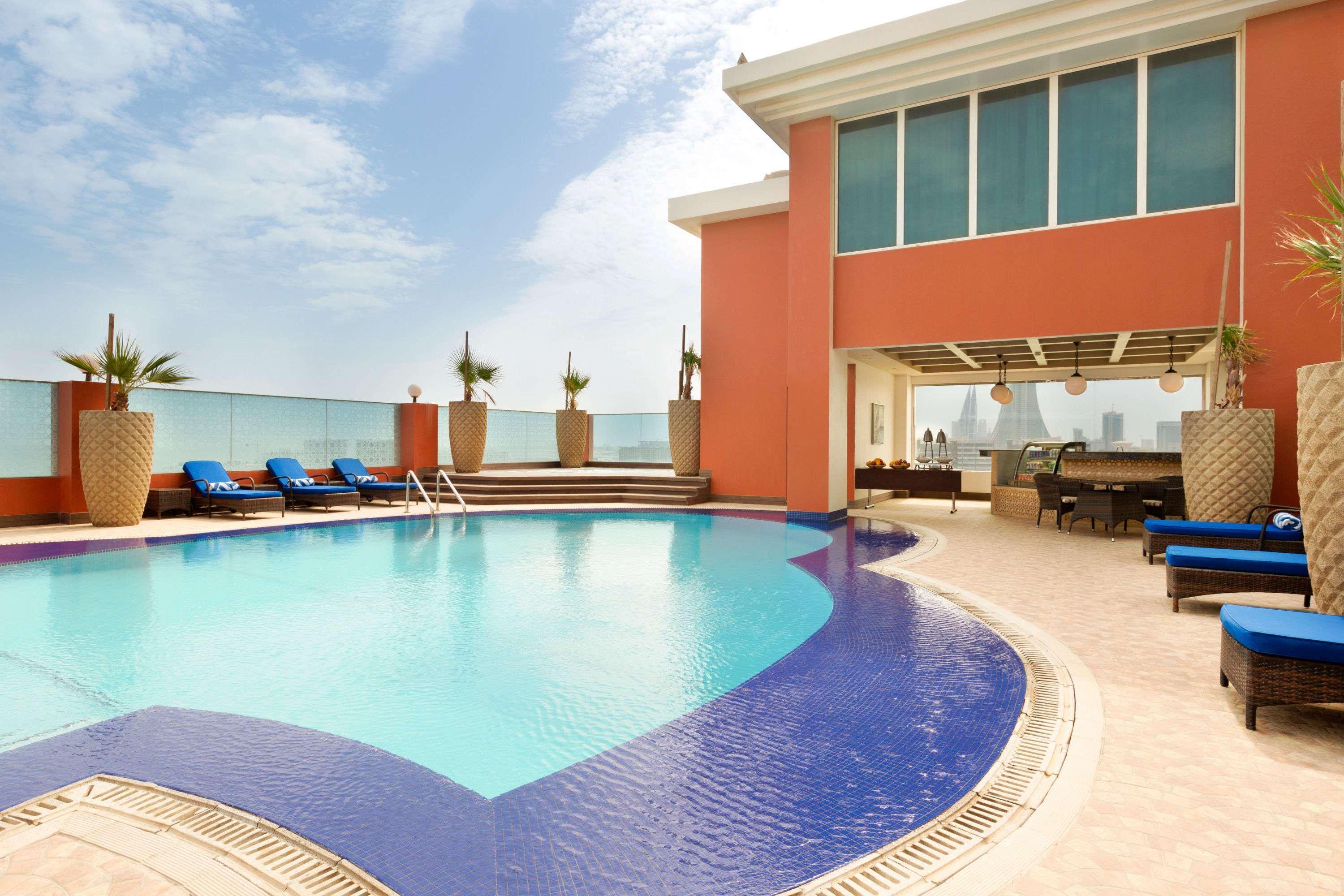 Ramada By Wyndham Manama City Centre Ngoại thất bức ảnh