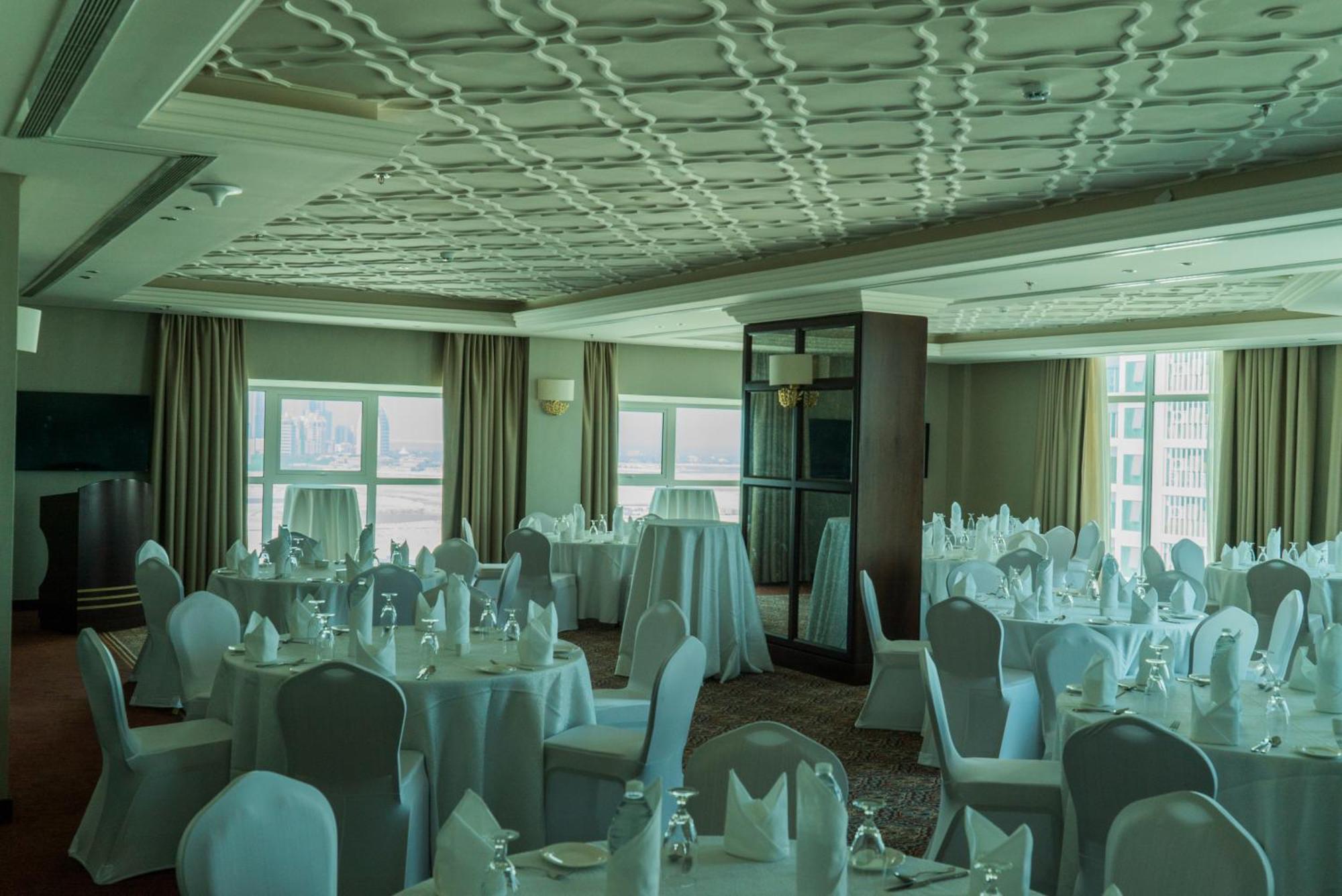 Ramada By Wyndham Manama City Centre Ngoại thất bức ảnh