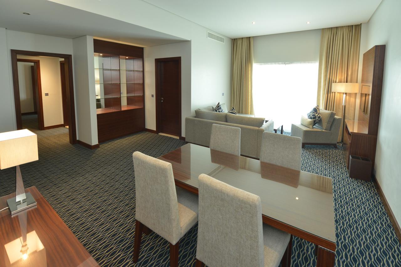 Ramada By Wyndham Manama City Centre Ngoại thất bức ảnh