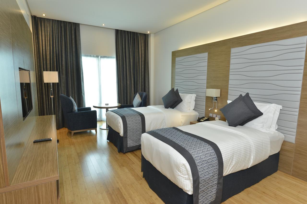 Ramada By Wyndham Manama City Centre Ngoại thất bức ảnh