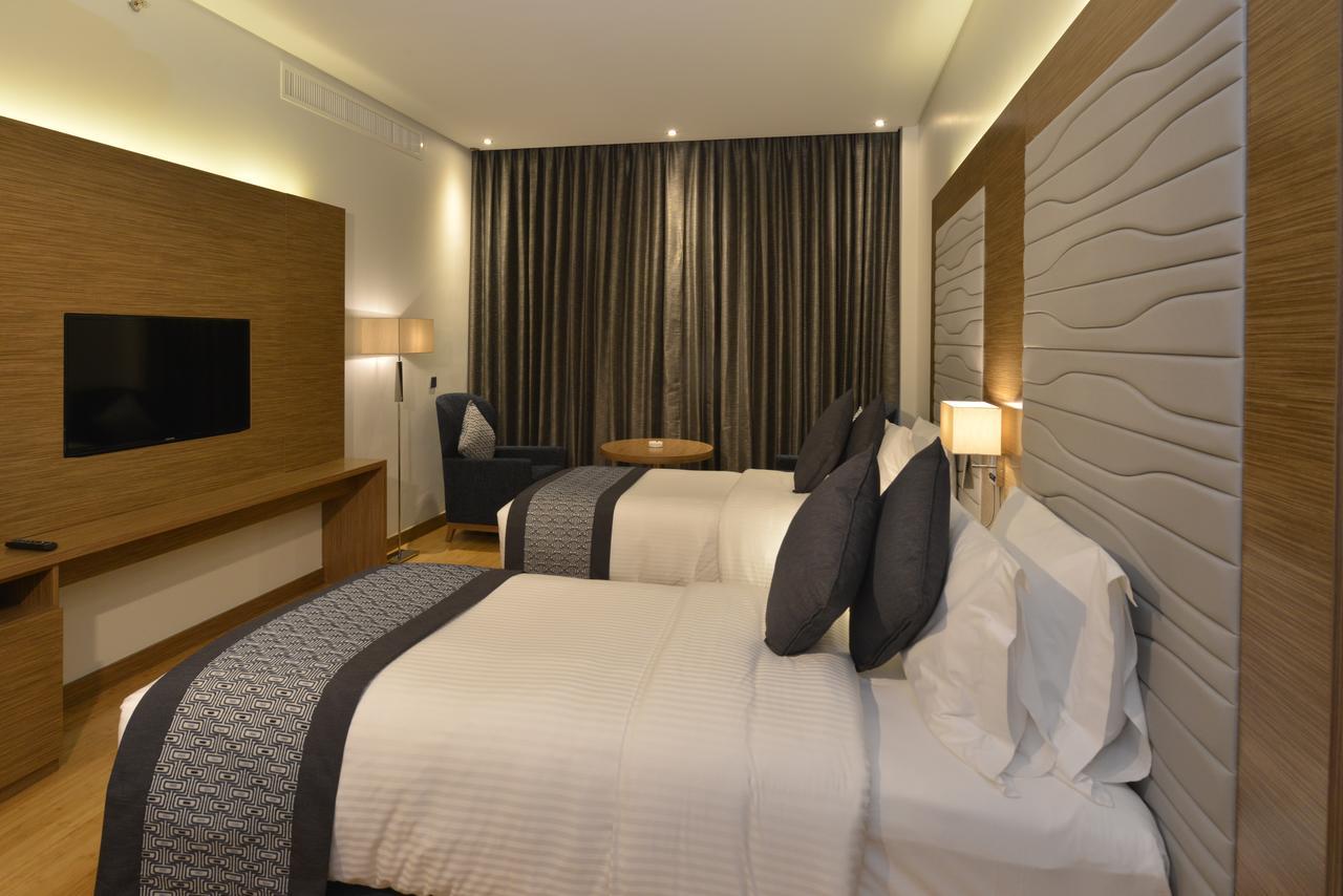 Ramada By Wyndham Manama City Centre Ngoại thất bức ảnh