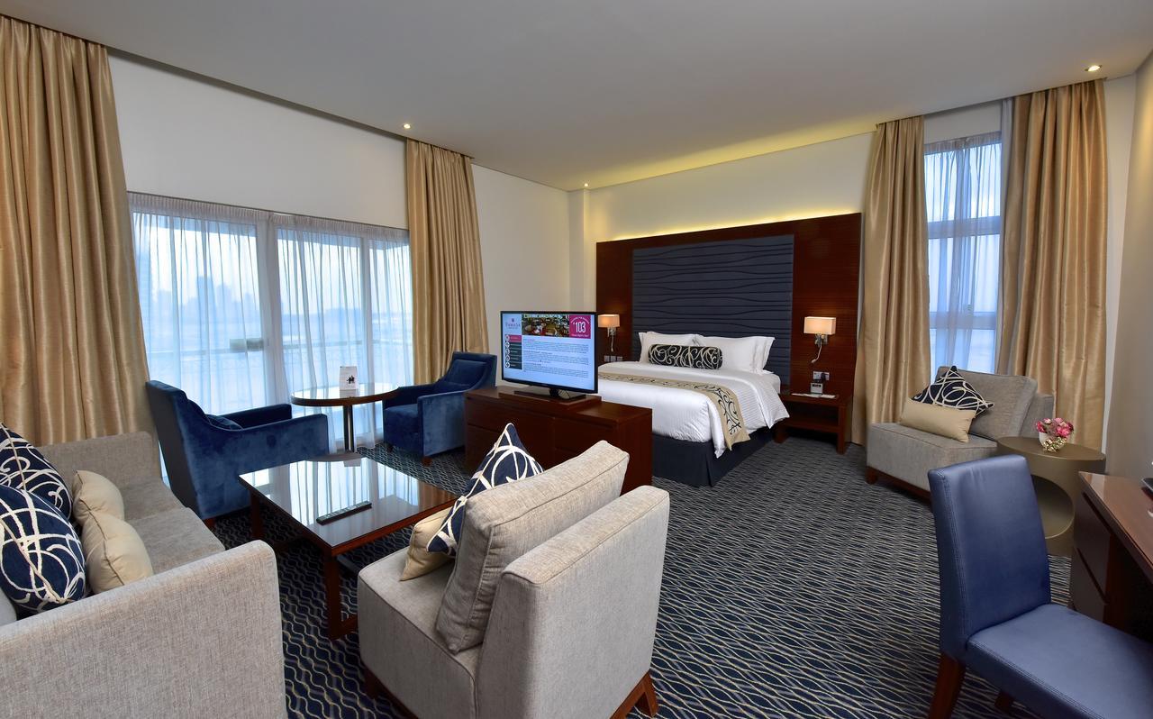 Ramada By Wyndham Manama City Centre Ngoại thất bức ảnh