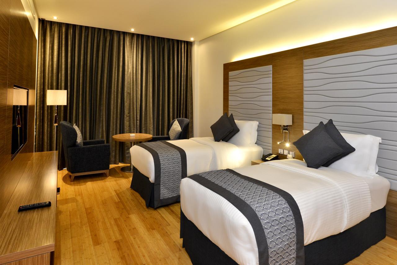Ramada By Wyndham Manama City Centre Ngoại thất bức ảnh