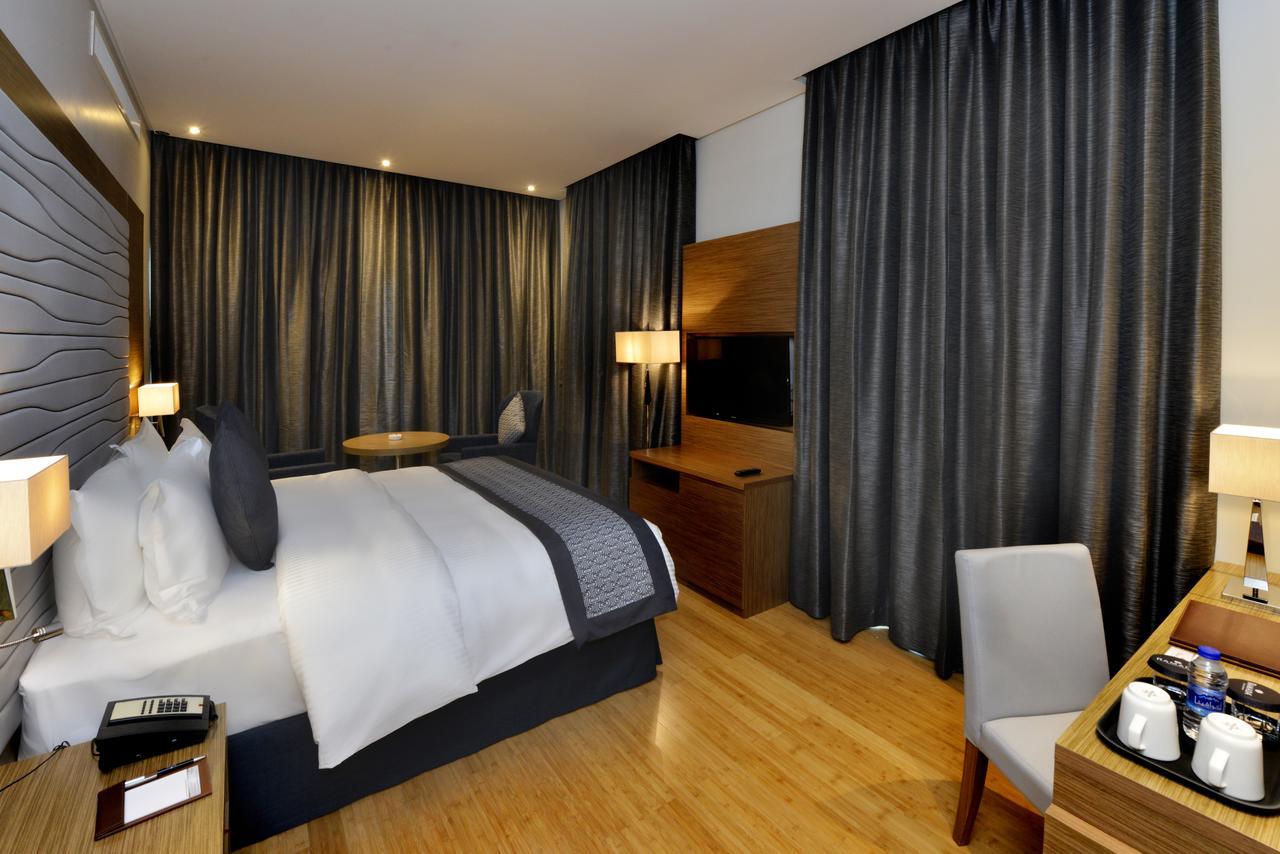 Ramada By Wyndham Manama City Centre Ngoại thất bức ảnh